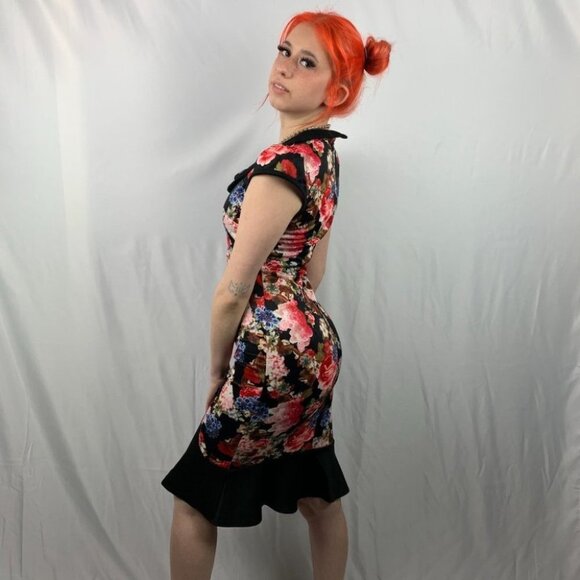 Host PICK Miusol Floral Dress size S - Picture 2 of 13